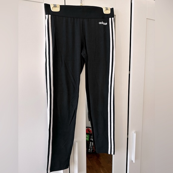 Adidas womens legging size Medium - Picture 1 of 2